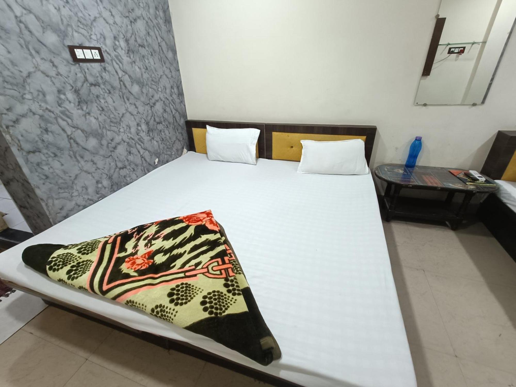 Ginger Hotels Ujjain Tower Kshipra Inn-Family Stay Airconditioned Hotel Exterior foto
