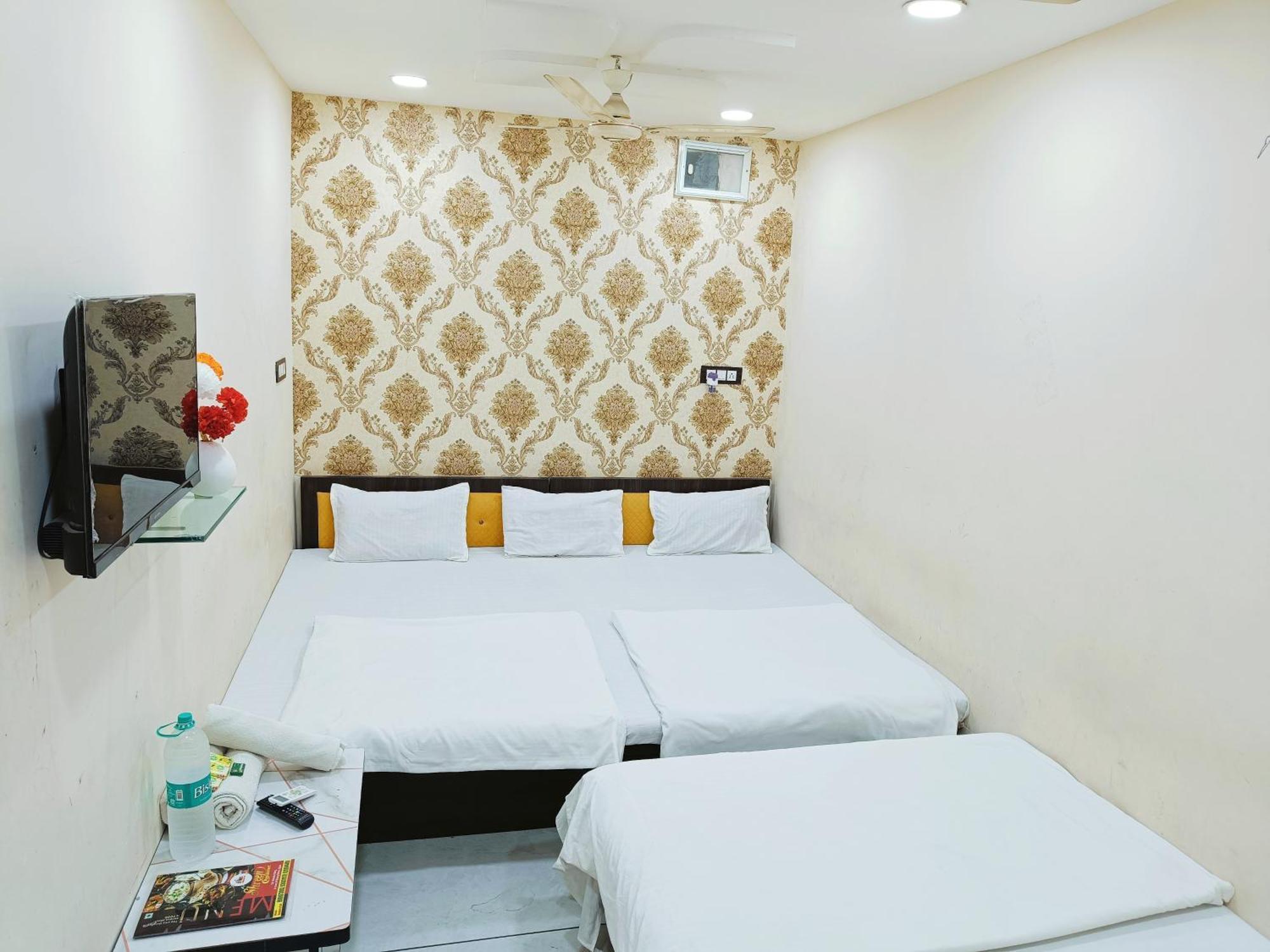 Ginger Hotels Ujjain Tower Kshipra Inn-Family Stay Airconditioned Hotel Exterior foto
