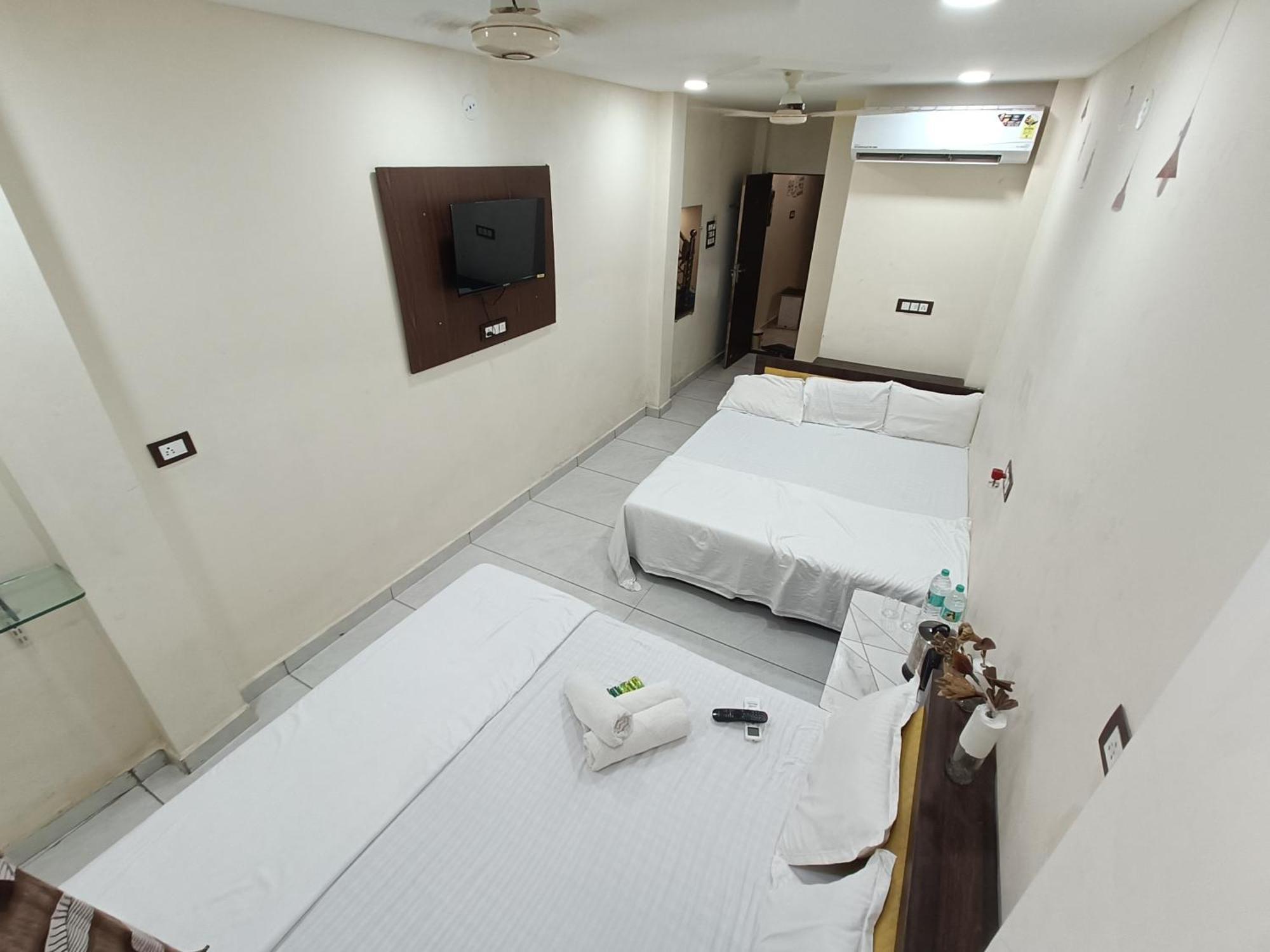 Ginger Hotels Ujjain Tower Kshipra Inn-Family Stay Airconditioned Hotel Exterior foto