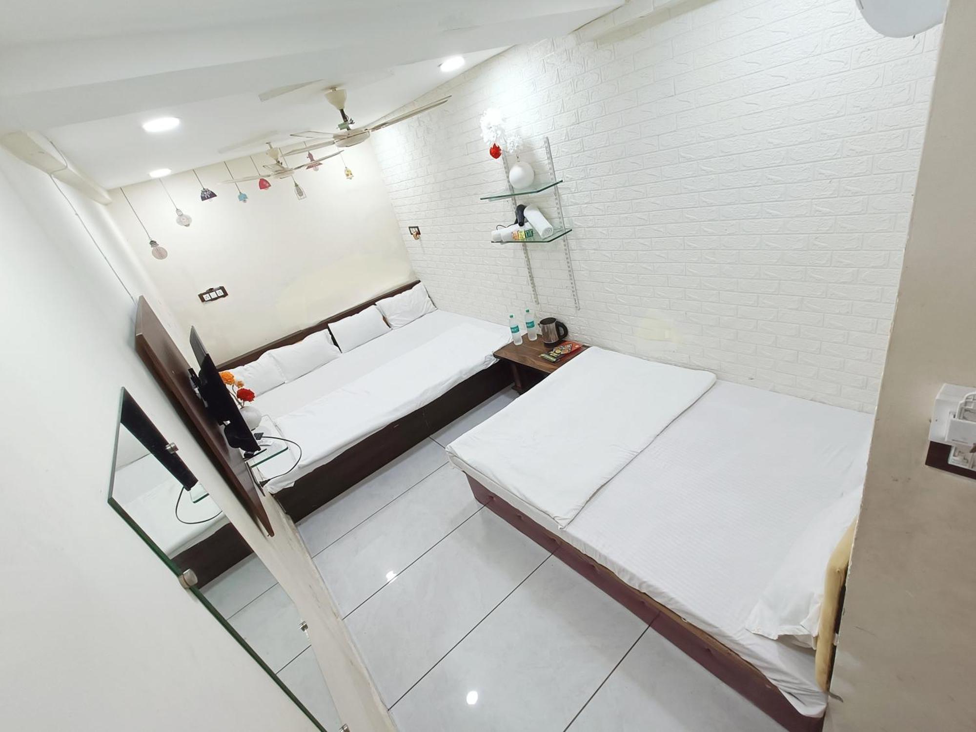 Ginger Hotels Ujjain Tower Kshipra Inn-Family Stay Airconditioned Hotel Exterior foto