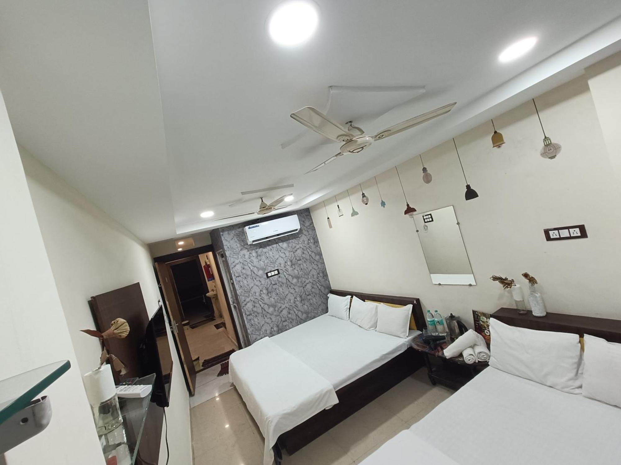 Ginger Hotels Ujjain Tower Kshipra Inn-Family Stay Airconditioned Hotel Exterior foto